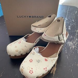 Lucky Brand Cream Floral Clogs